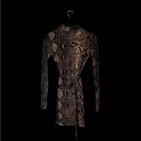 FASHION NOVA,MESH LONG SLEEVE MINI DRESS. - Picture 2 of 4